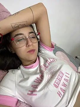 Abby_Coper1's Live Chat Room