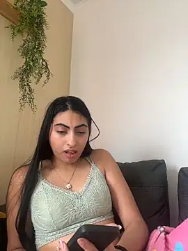 Lily_Rush Adlı Modelin Canlı Sohbet Odası