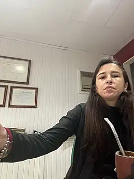 pili6263 Adlı Modelin Canlı Sohbet Odası