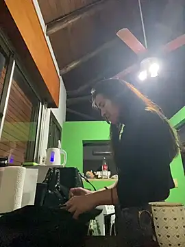 Phòng Chat Trực Tiếp pili6263