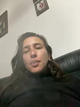 غرفة دردشة pili6263 المباشرة