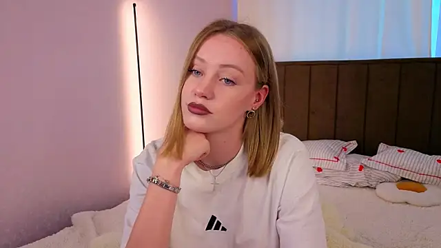 חדר צ'אט בשידור חי של EvaHamilton