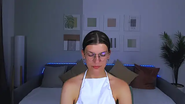 AnnaThorne 실시간 채팅방