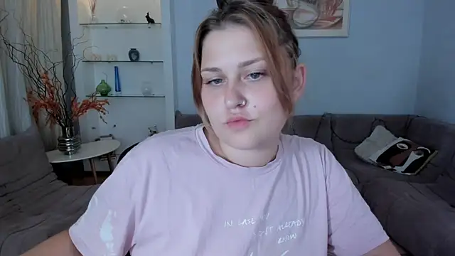 Živá chatovací místnost NoraLiin
