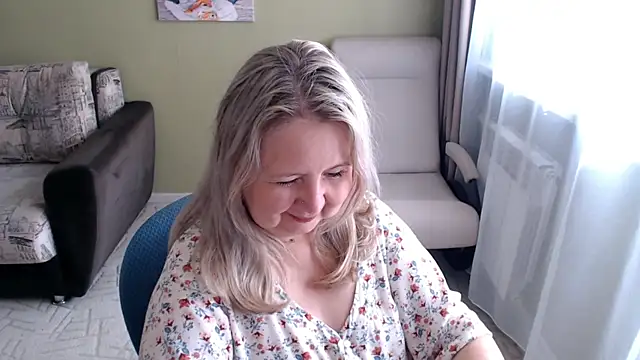 YanaMayer Cameră chat live