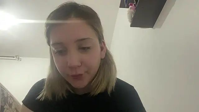 Jessiebest Adlı Modelin Canlı Sohbet Odası