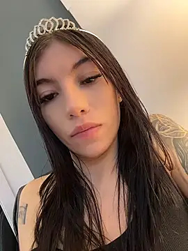 Maddison_Foxxx Adlı Modelin Canlı Sohbet Odası