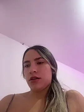 Chat soba uživo modela JUANITA07