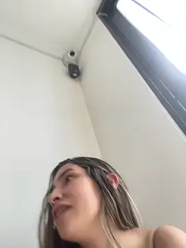 JUANITA07 Adlı Modelin Canlı Sohbet Odası