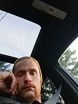 RightishResolve Live Chatraum