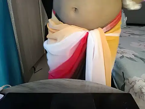 Naughtyy_Ranii01 Live Chatraum