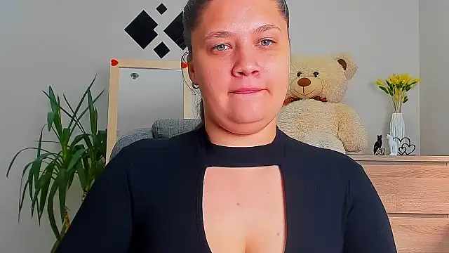 Rorria Adlı Modelin Canlı Sohbet Odası