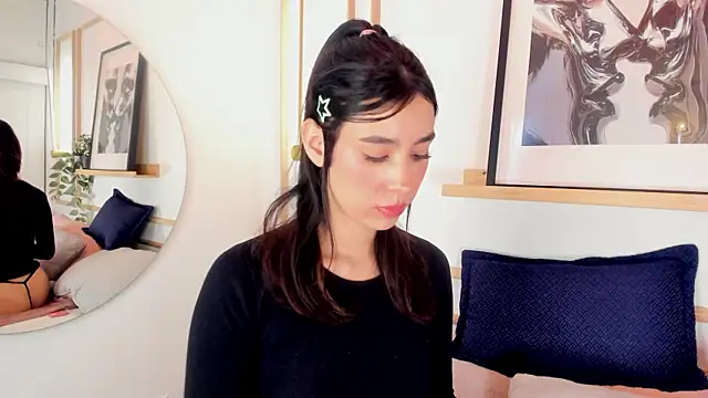 Nanami_'s Live Chat Room