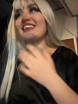lya_nekko_ Adlı Modelin Canlı Sohbet Odası