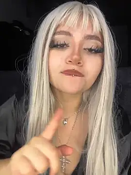 lya_nekko_ élő chatszobája
