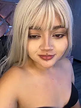 lya_nekko_ Live Chatraum
