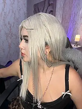 Chat ao vivo de lya_nekko_