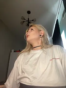 DriveThruCiri's Live Sex Cam Show