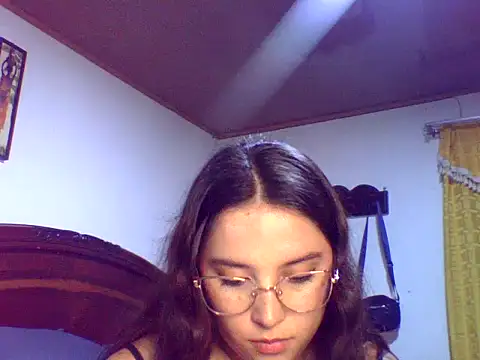 Chat soba uživo modela alara-estrella