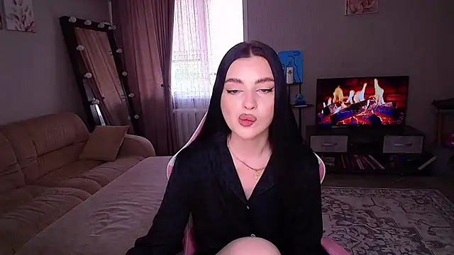 yoursLina élő chatszobája