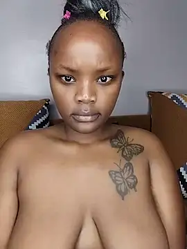 thicknuun Adlı Modelin Canlı Sohbet Odası