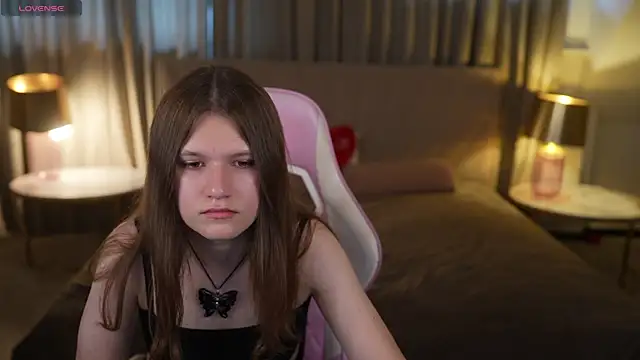 Monika_kiss054 live-chat rom