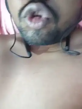 Horny_indian_dick 现场聊天室