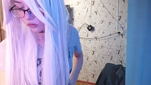 חדר צ'אט בשידור חי של DelicaBrome