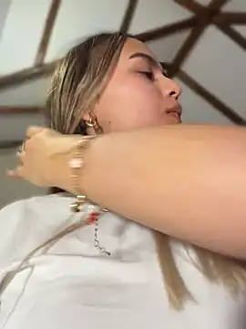 Chat ao vivo de MaelyClaire