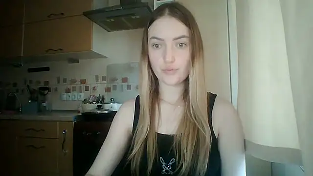 Lisanta's Live Chat Room