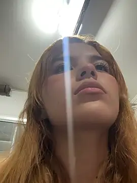 Mia_Tylor01 现场聊天室