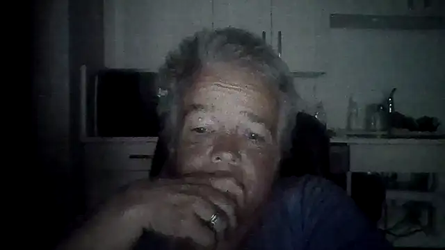 smokinhotshorty's Live Chat Room
