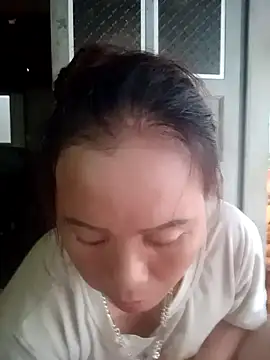 חדר צ'אט בשידור חי של phuongtrinh1