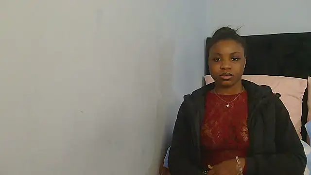 julianaa19 Adlı Modelin Canlı Sohbet Odası