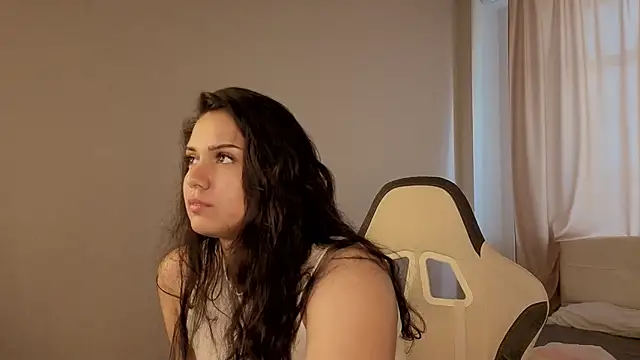 Vivien_Ross Adlı Modelin Canlı Sohbet Odası