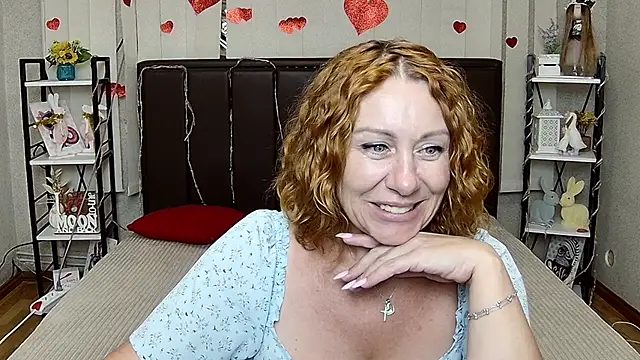 TaylorF0x's Live Chat Room