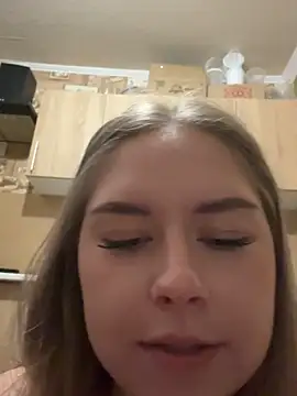 anna_nan Adlı Modelin Canlı Sohbet Odası