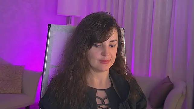 AureliaVane Adlı Modelin Canlı XXX Sohbeti
