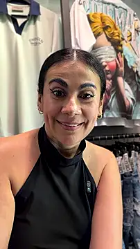 Laia_Hills Cameră chat live