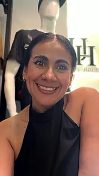 Chatroom en direct de Laia_Hills