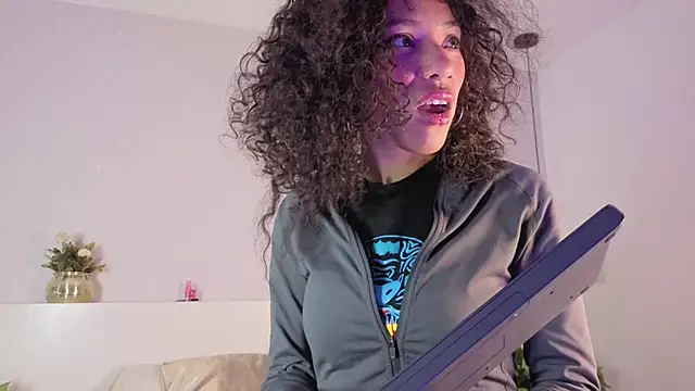 lily_obsession: δωμάτιο απευθείας συνομιλίας