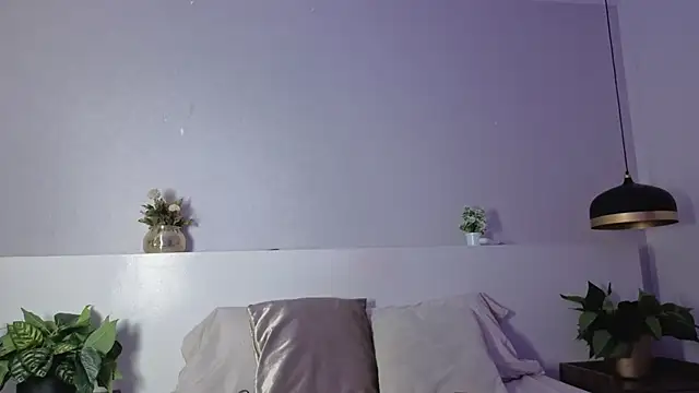 lily_obsession's Live Chat Room