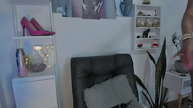 Sala de chat en directo de Temis_Selene