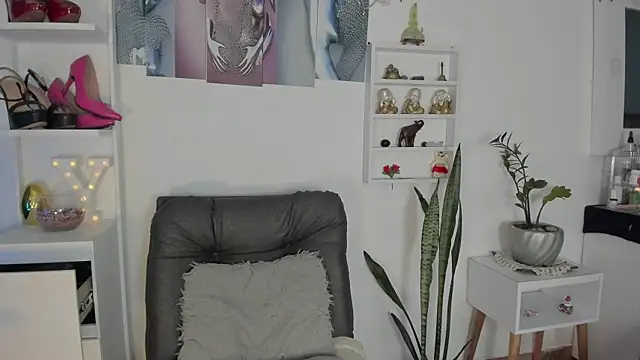 Temis_Selene Adlı Modelin Canlı Sohbet Odası
