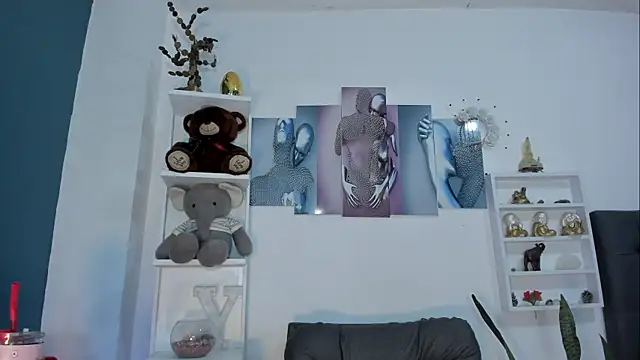 חדר צ'אט בשידור חי של Temis_Selene