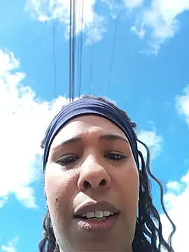 חדר צ'אט בשידור חי של Ivon_C