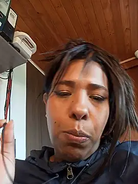 Sala de chat en directo de Ivon_C