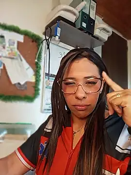Živá chatovací místnost Ivon_C
