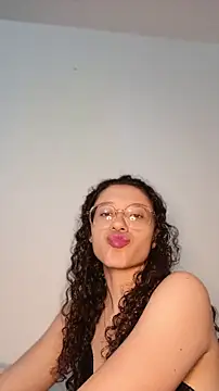 חדר צ'אט בשידור חי של DanaaCollins