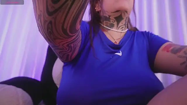 Chat soba uživo modela Tessa_ruxh